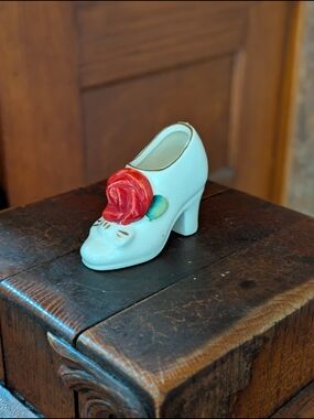Vintage Hand Painted White Porcelain Shoe Red Rose 2 ½” x 2” Japan